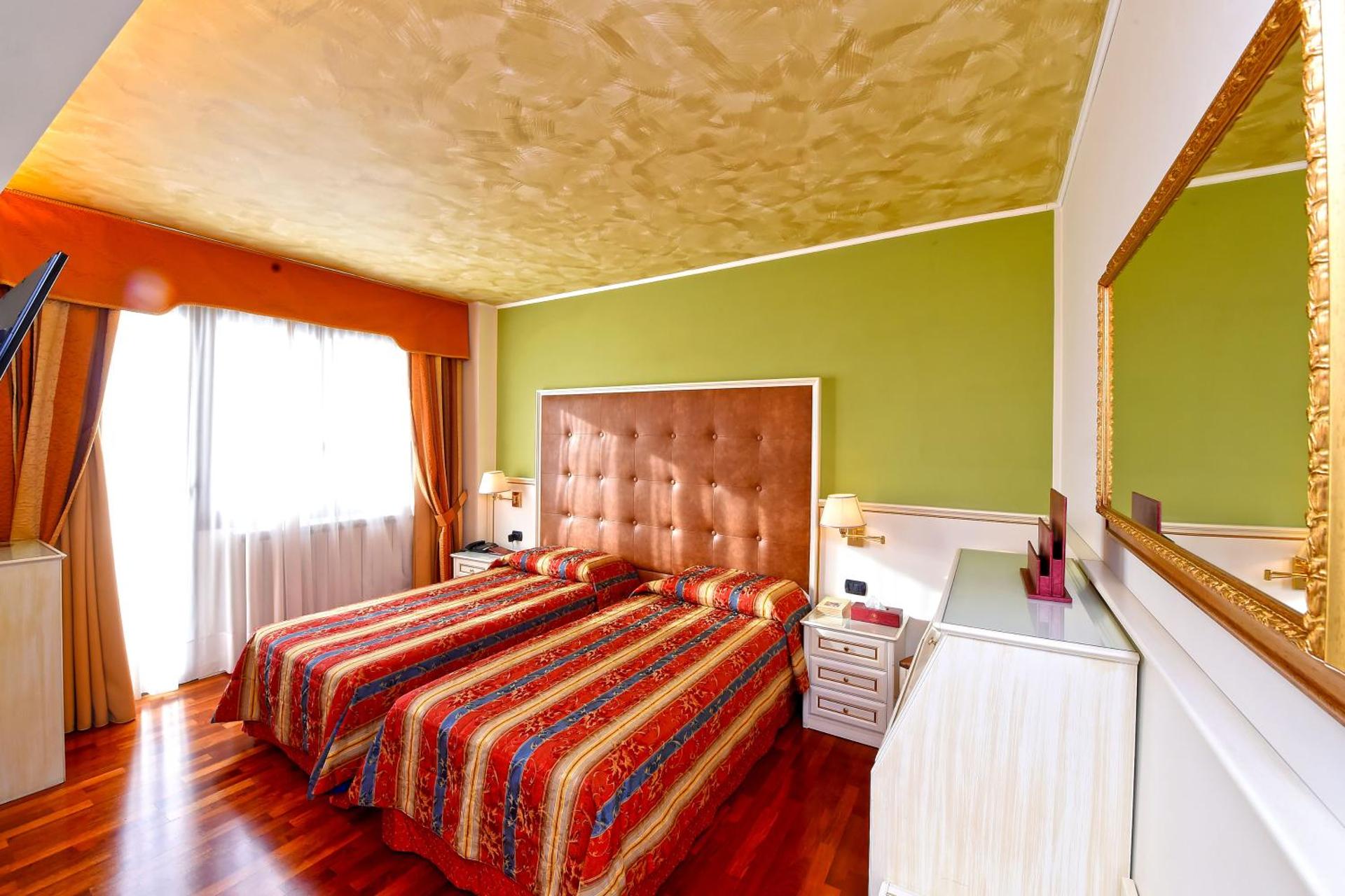 LVG Hotel Collection - La Bussola - Photo 47