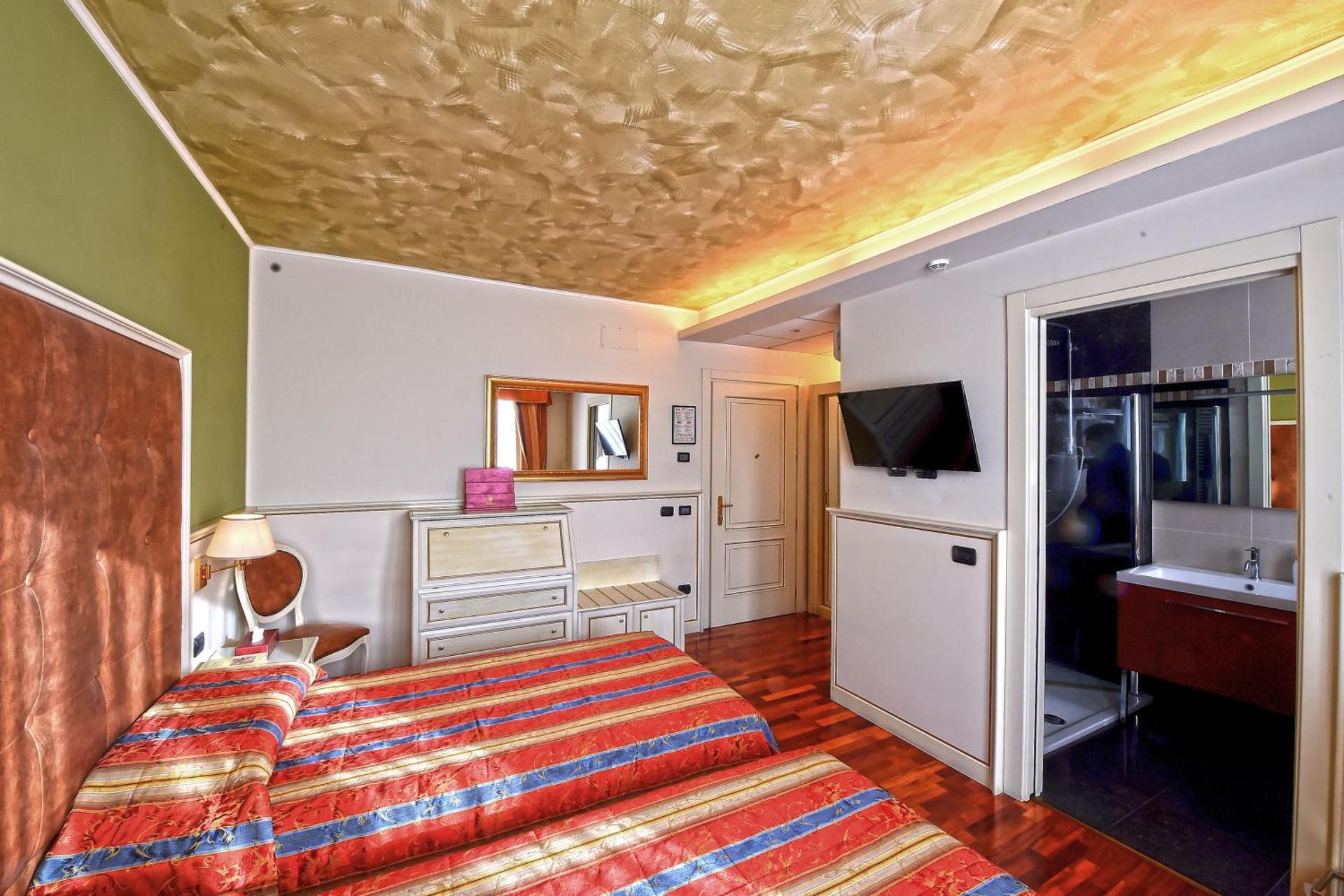 LVG Hotel Collection - La Bussola - Photo 36