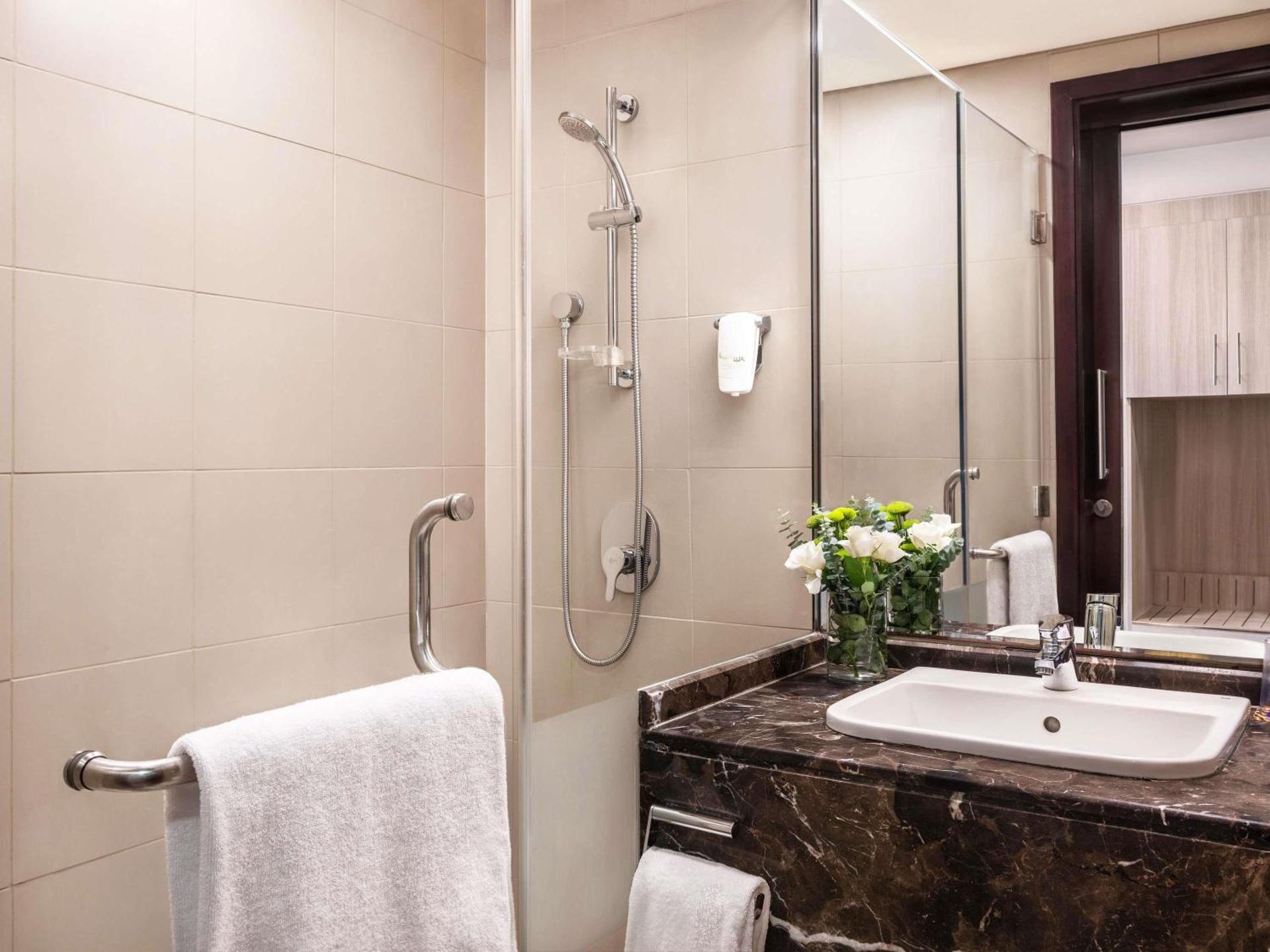 Ibis Styles Dragon Mart Dubai - Photo 7