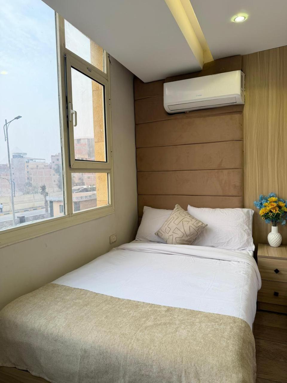 Golden Pyramids Crown - Photo 41