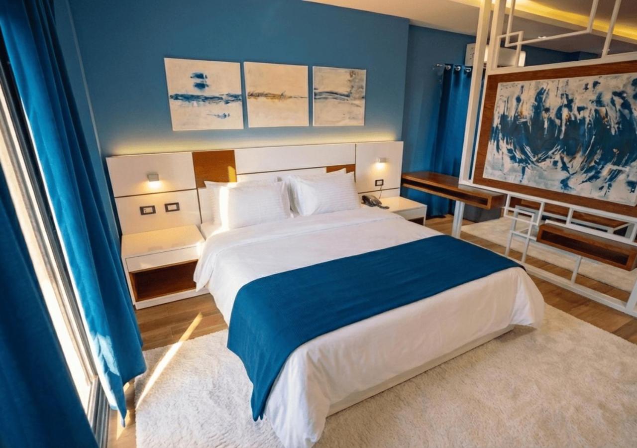 Travelholic New Cairo Residence