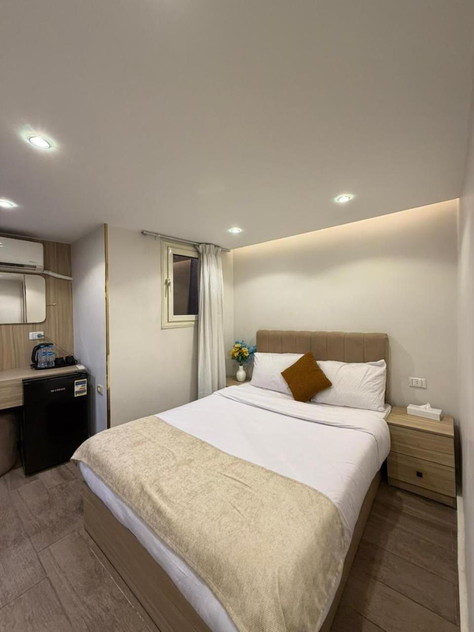 Golden Pyramids Crown - Photo 52