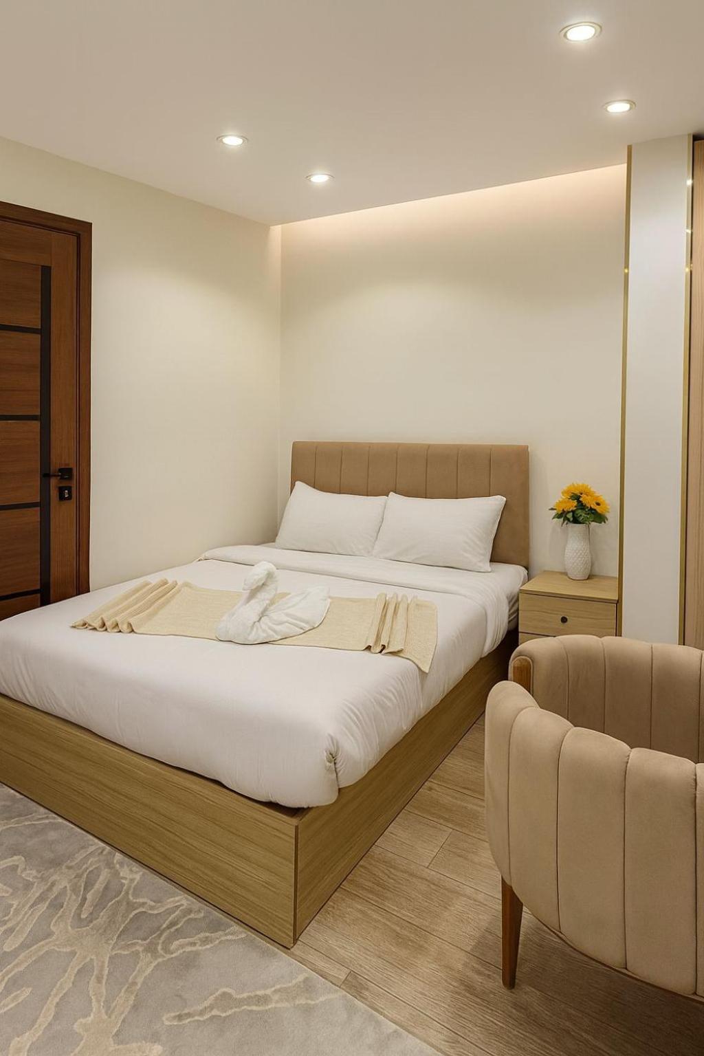 Golden Pyramids Crown - Photo 59