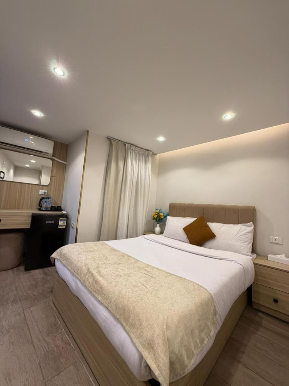 Golden Pyramids Crown - Photo 55