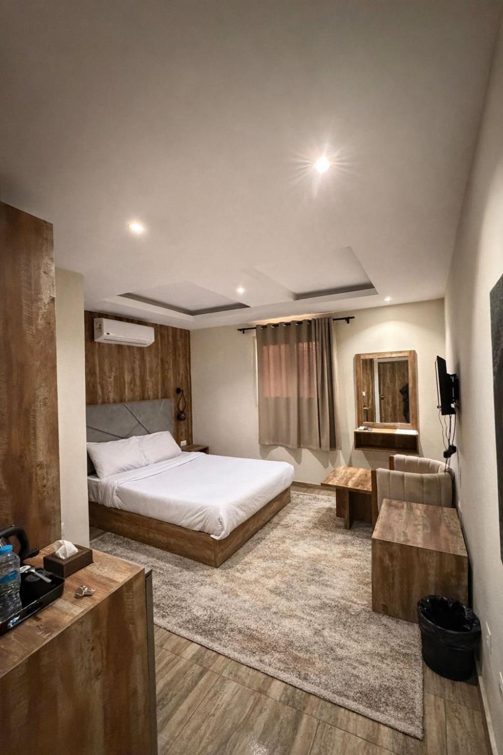 Golden Pyramids Crown - Photo 11