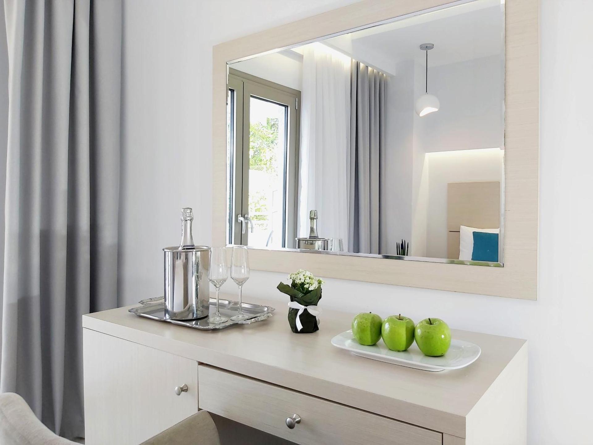 Akrogiali Exclusive Hotel (Adults Only) - Photo 26