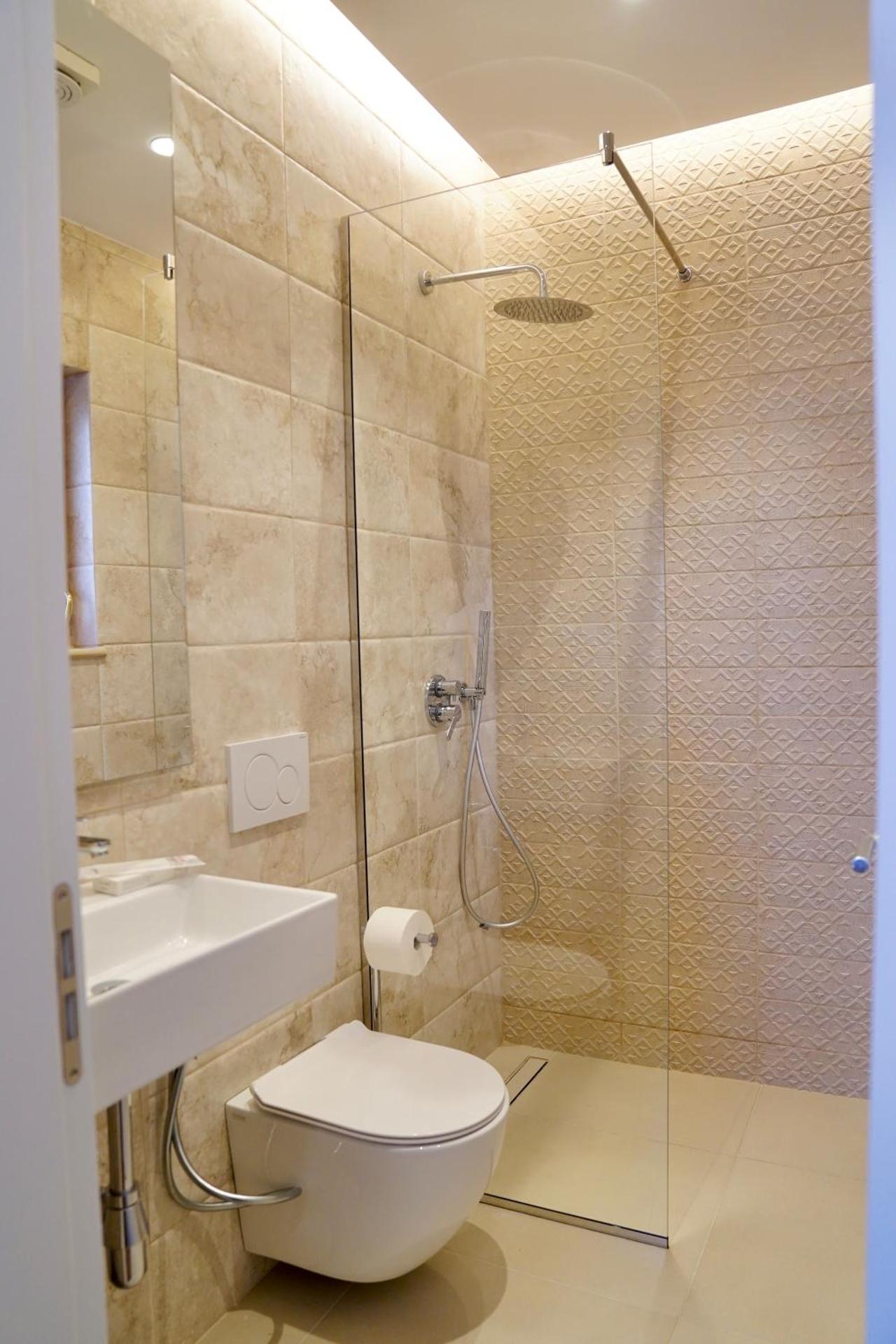 Hortus Hotel Tirana - Photo 40