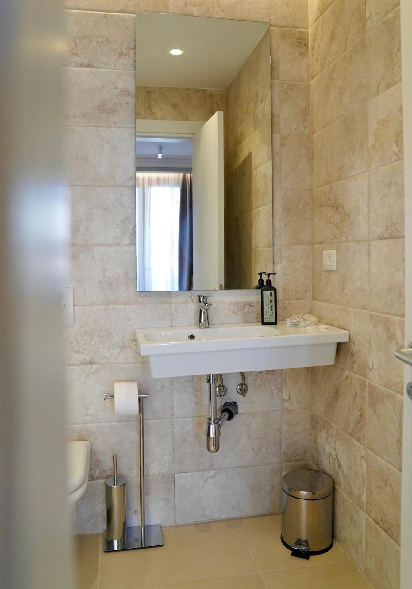 Hortus Hotel Tirana - Photo 18
