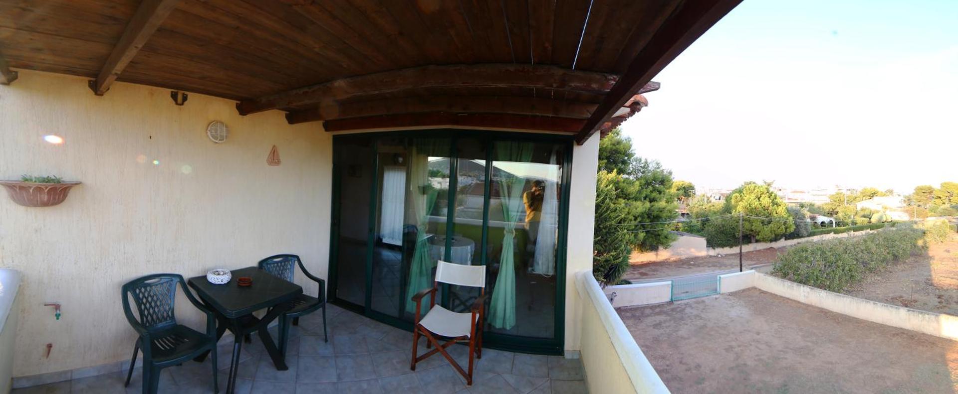 Elena's House - Photo 2