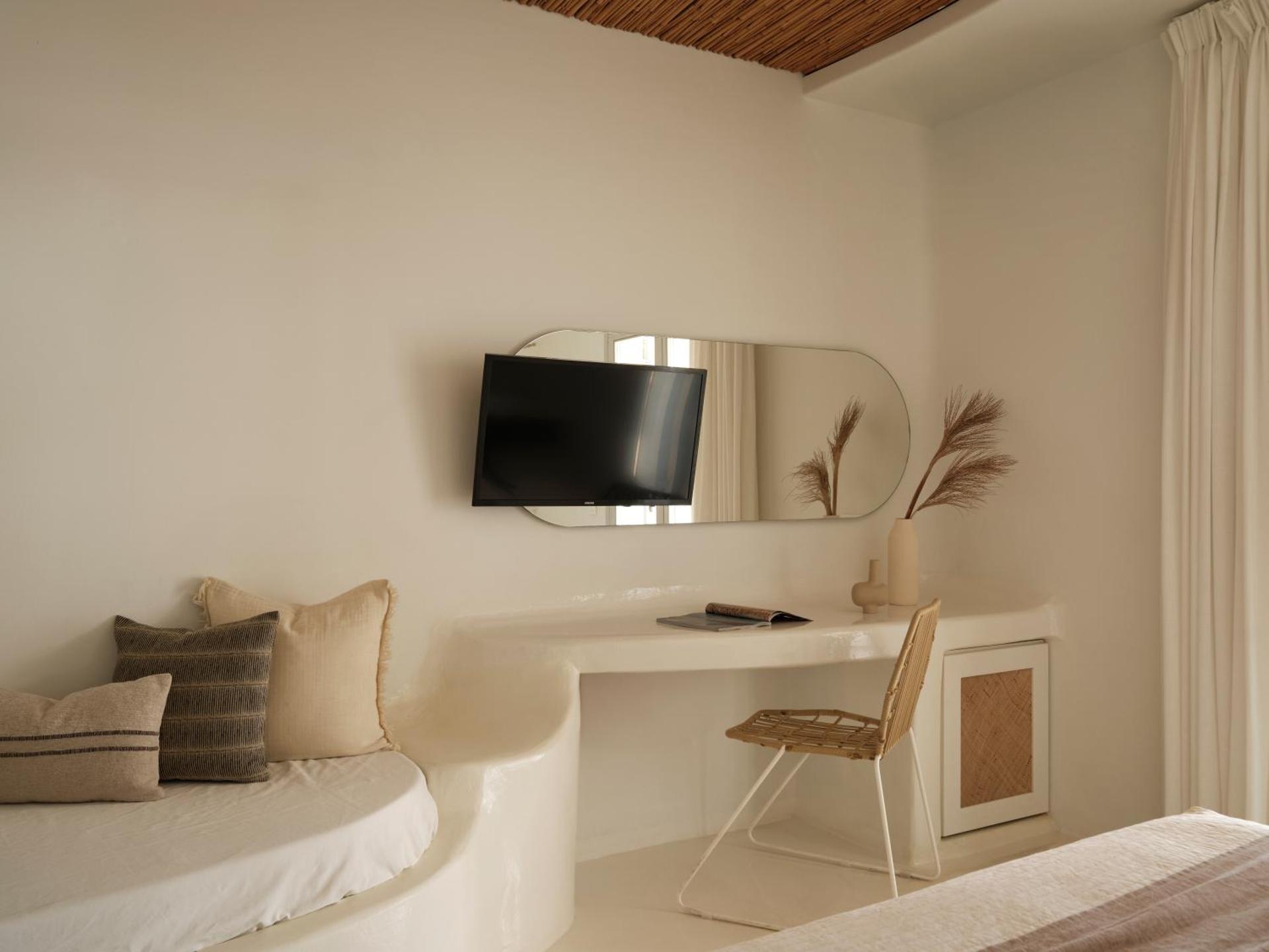 Andronikos Hotel - Photo 76