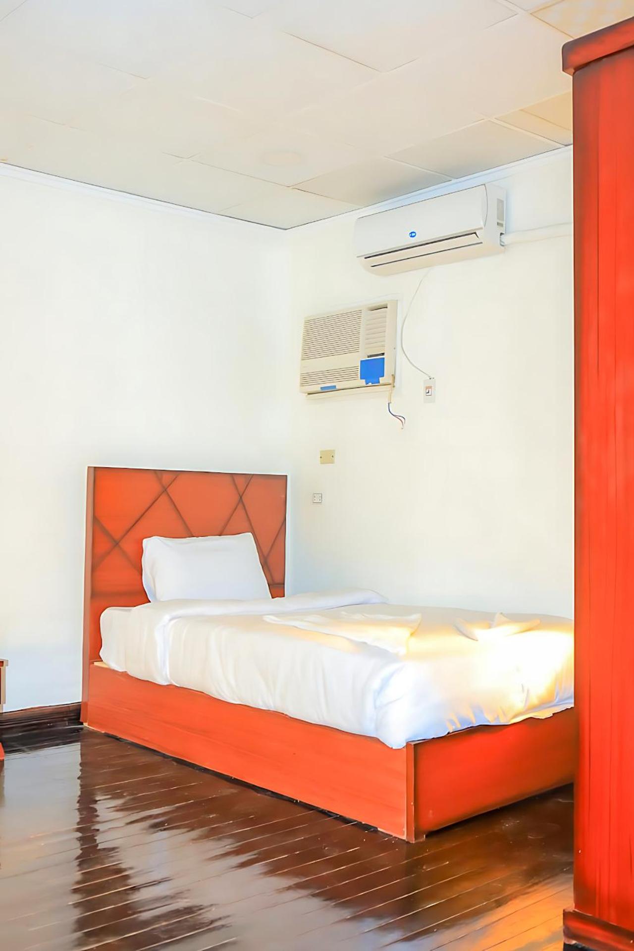 Kings Palace - Photo 41