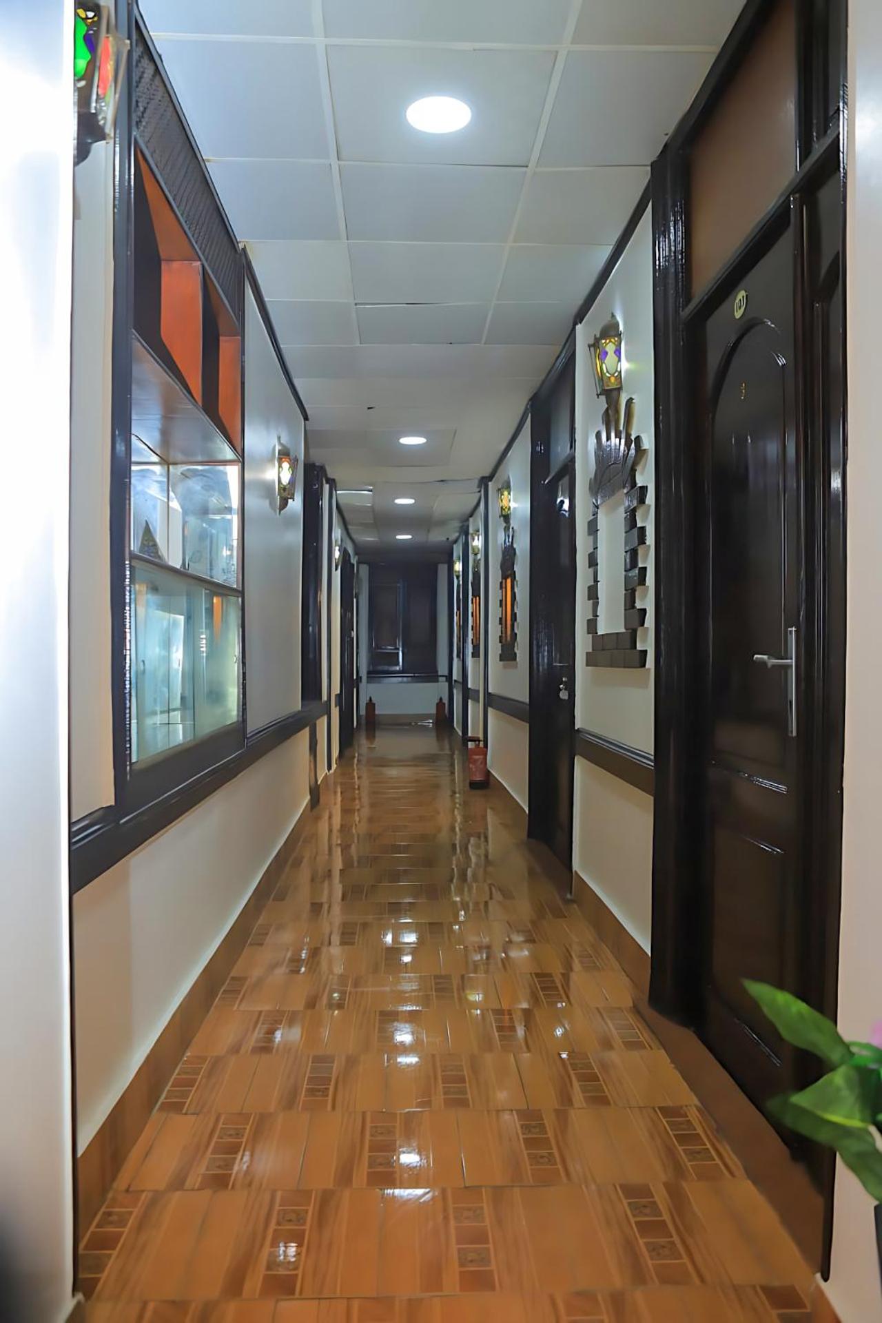 Kings Palace - Photo 9