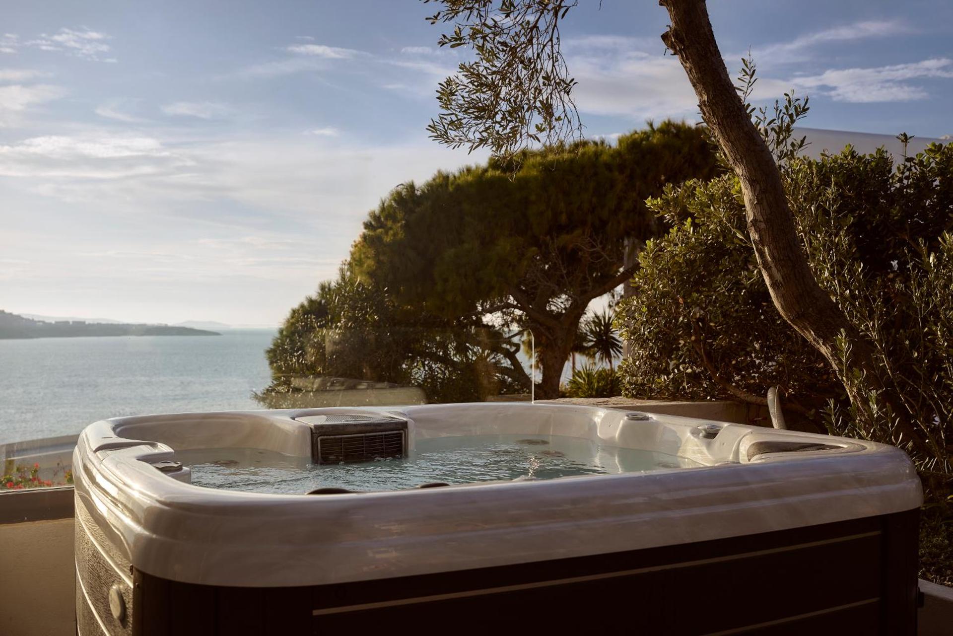 Hotel Adonis - Photo 77