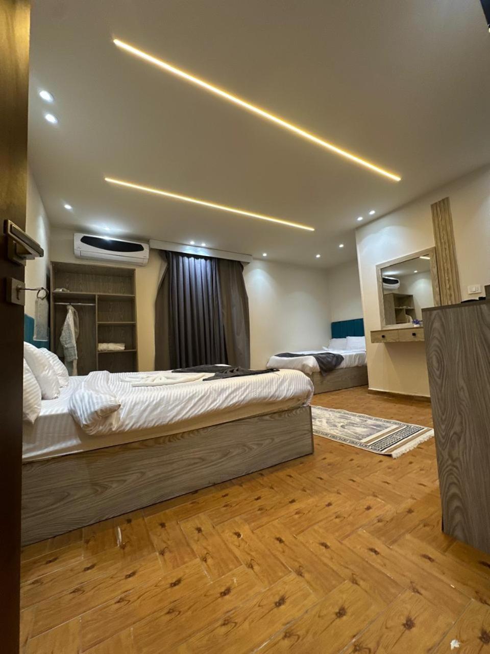 Soho Scarab Pyramids View - Photo 18