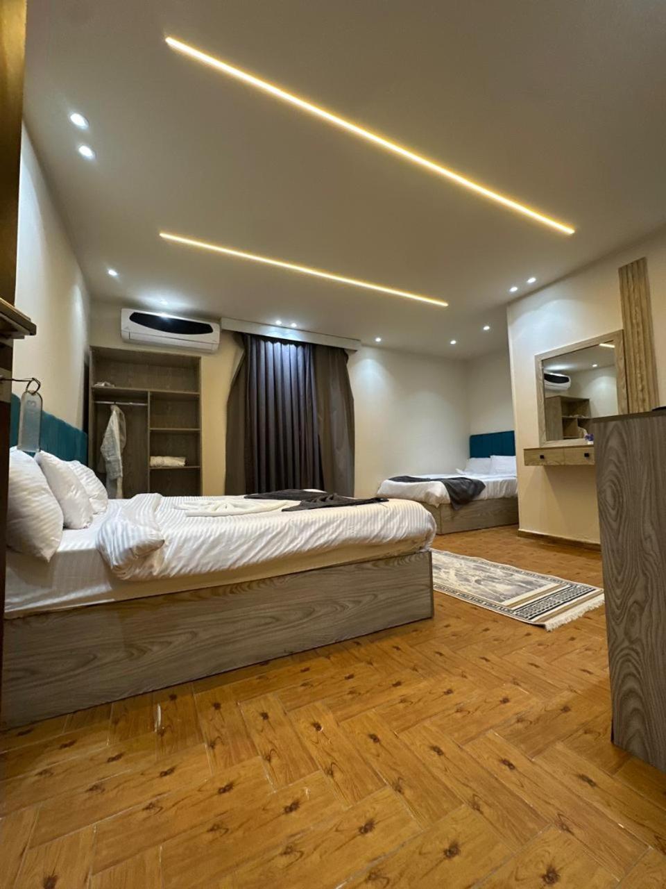 Soho Scarab Pyramids View - Photo 15