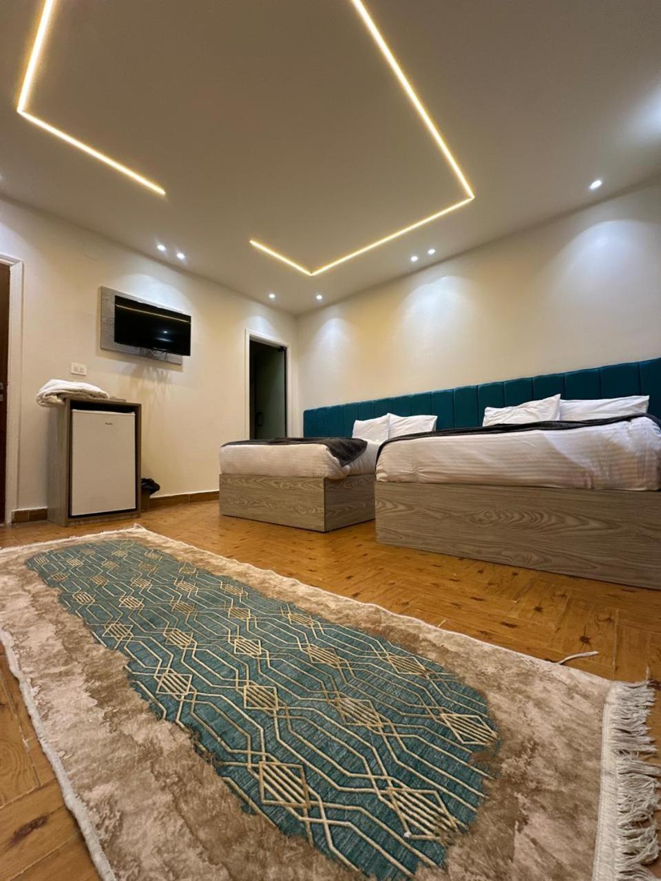 Soho Scarab Pyramids View - Photo 4