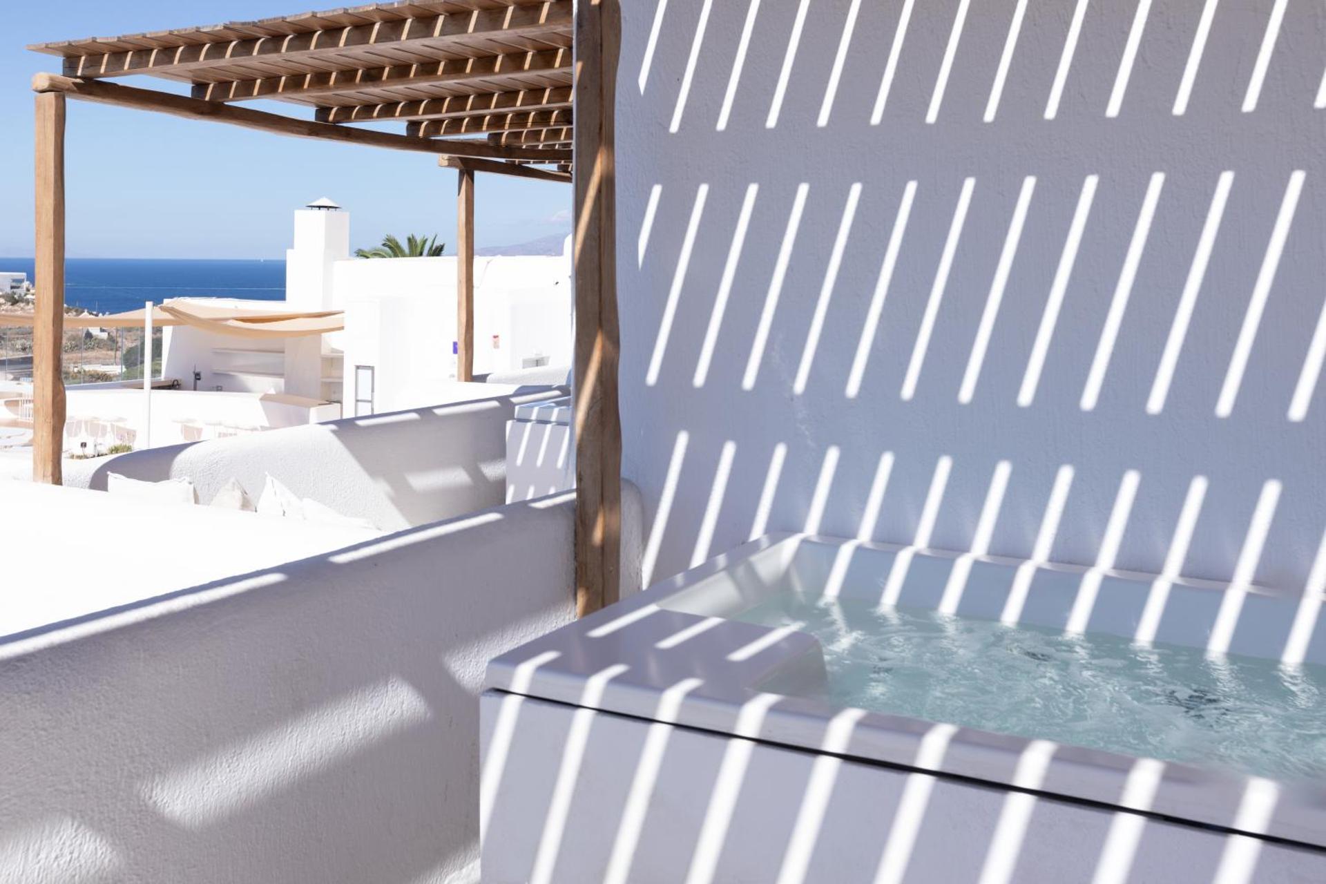 Andronikos Hotel - Photo 95