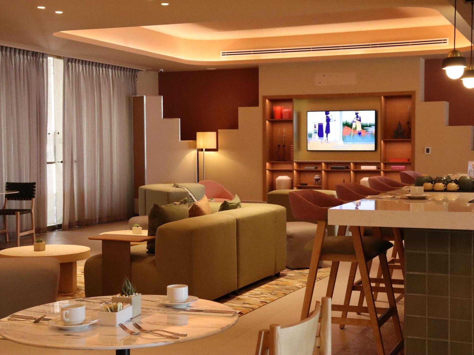 Novotel Mexico City Santa Fe - Photo 13