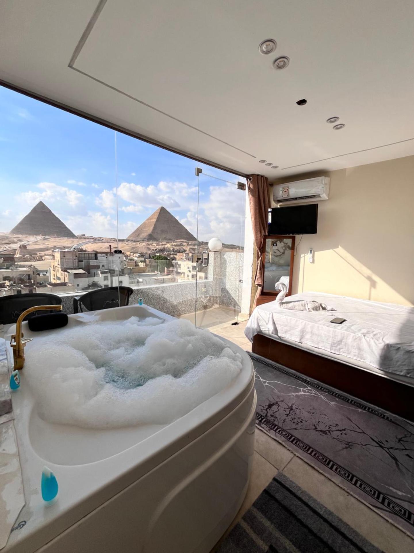 pyramids Middle East stay & tours - Photo 4