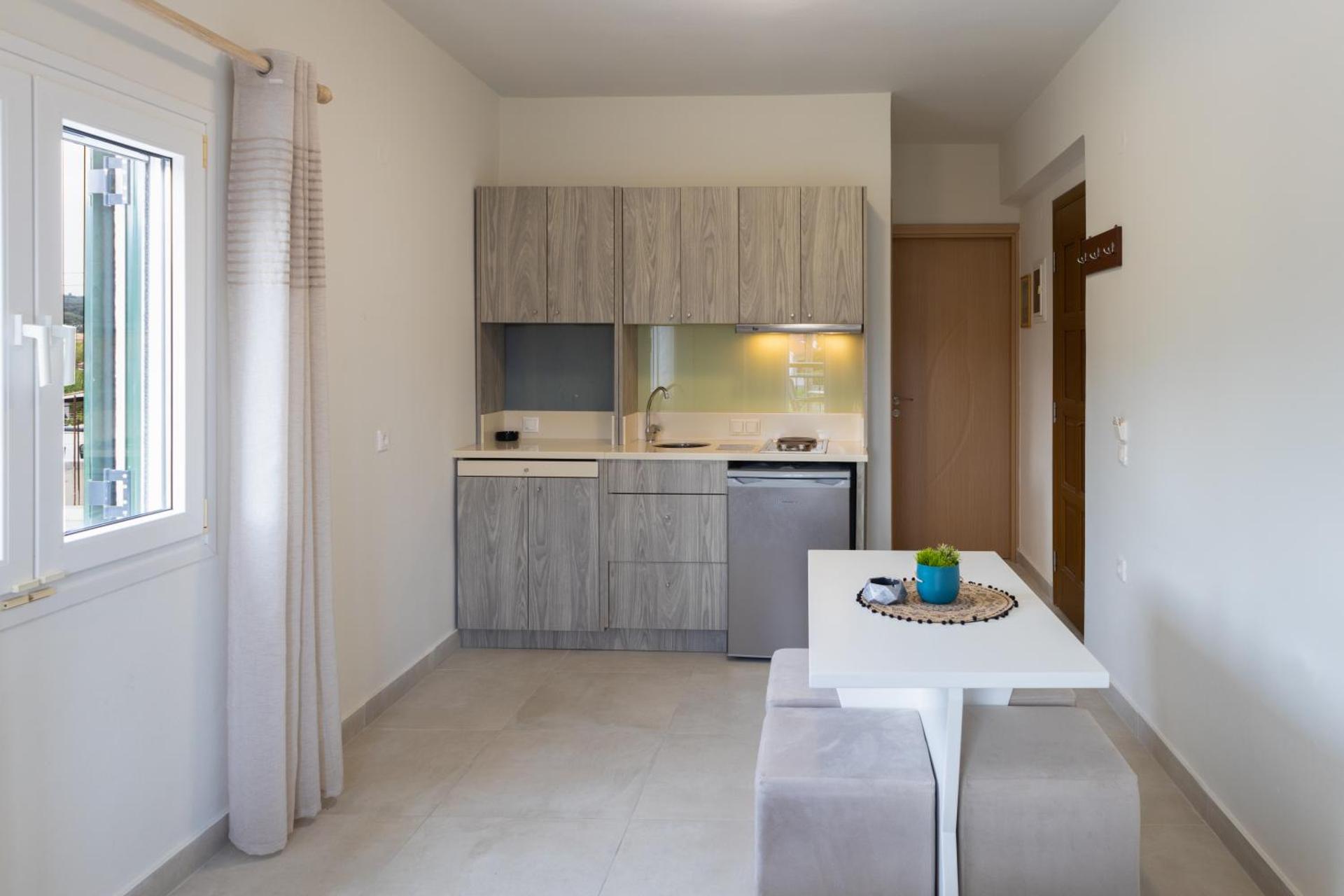 Apartment with Balcony - Photo 2