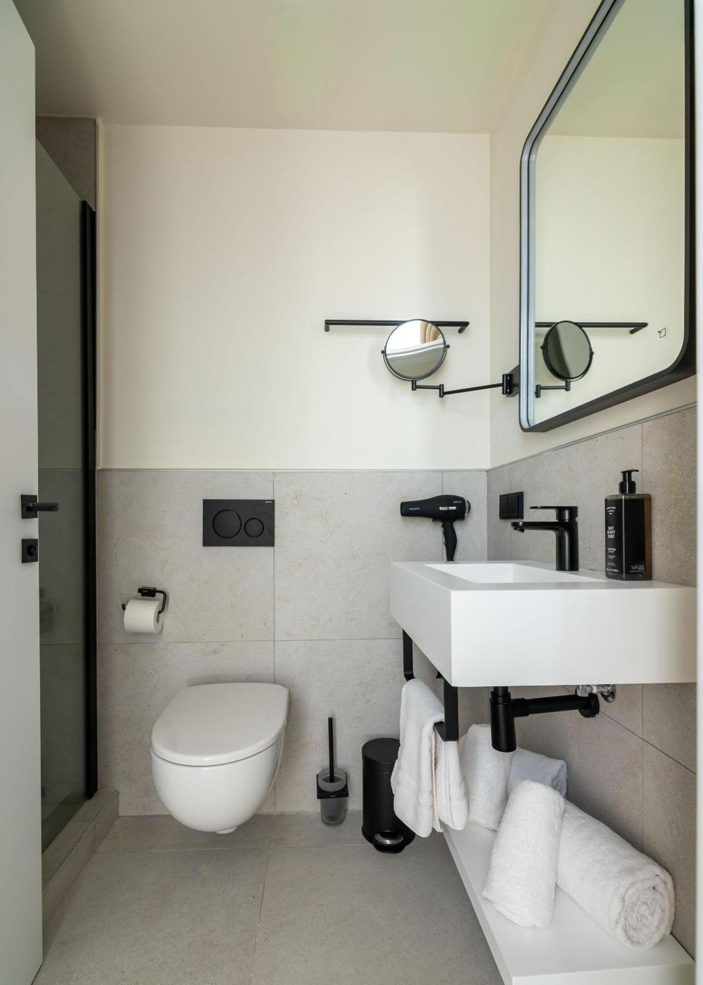 Limehome Athens Geraniou - Photo 51