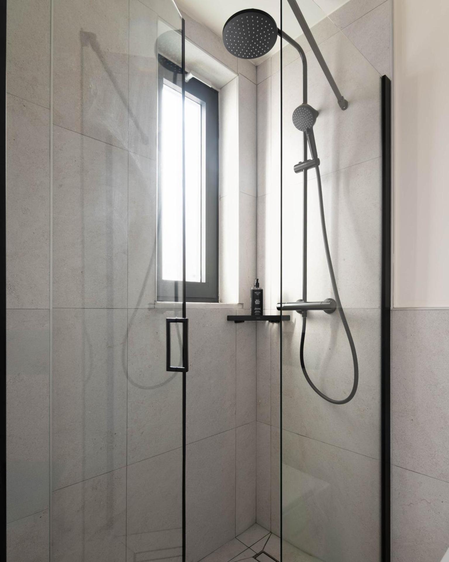 Limehome Athens Geraniou - Photo 56