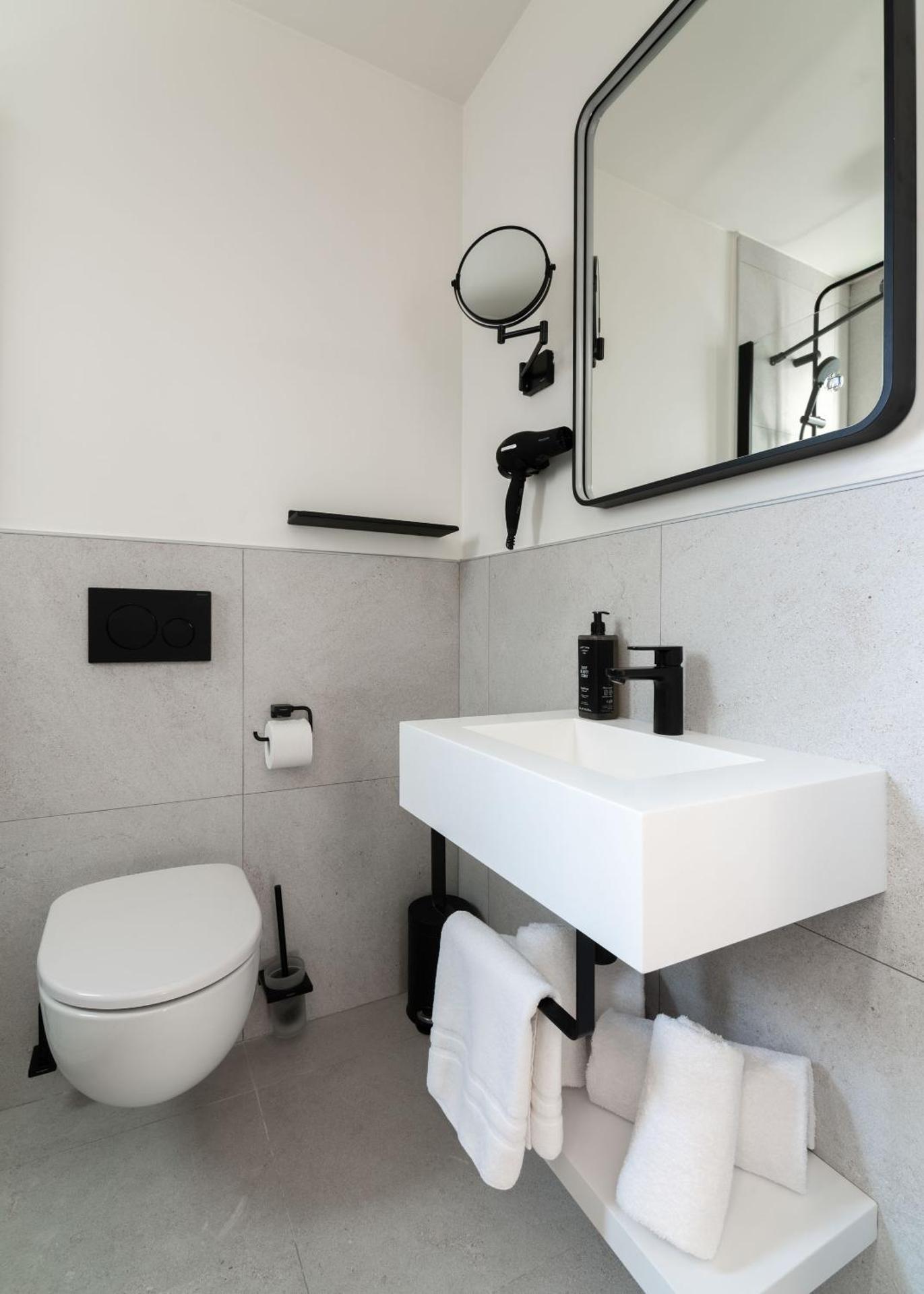 Limehome Athens Geraniou - Photo 57