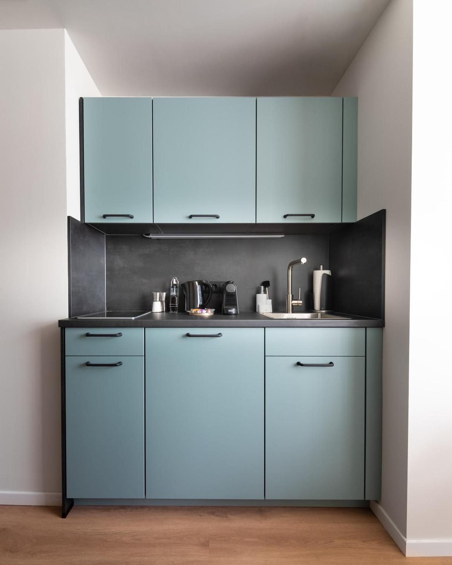 Limehome Athens Geraniou - Photo 22