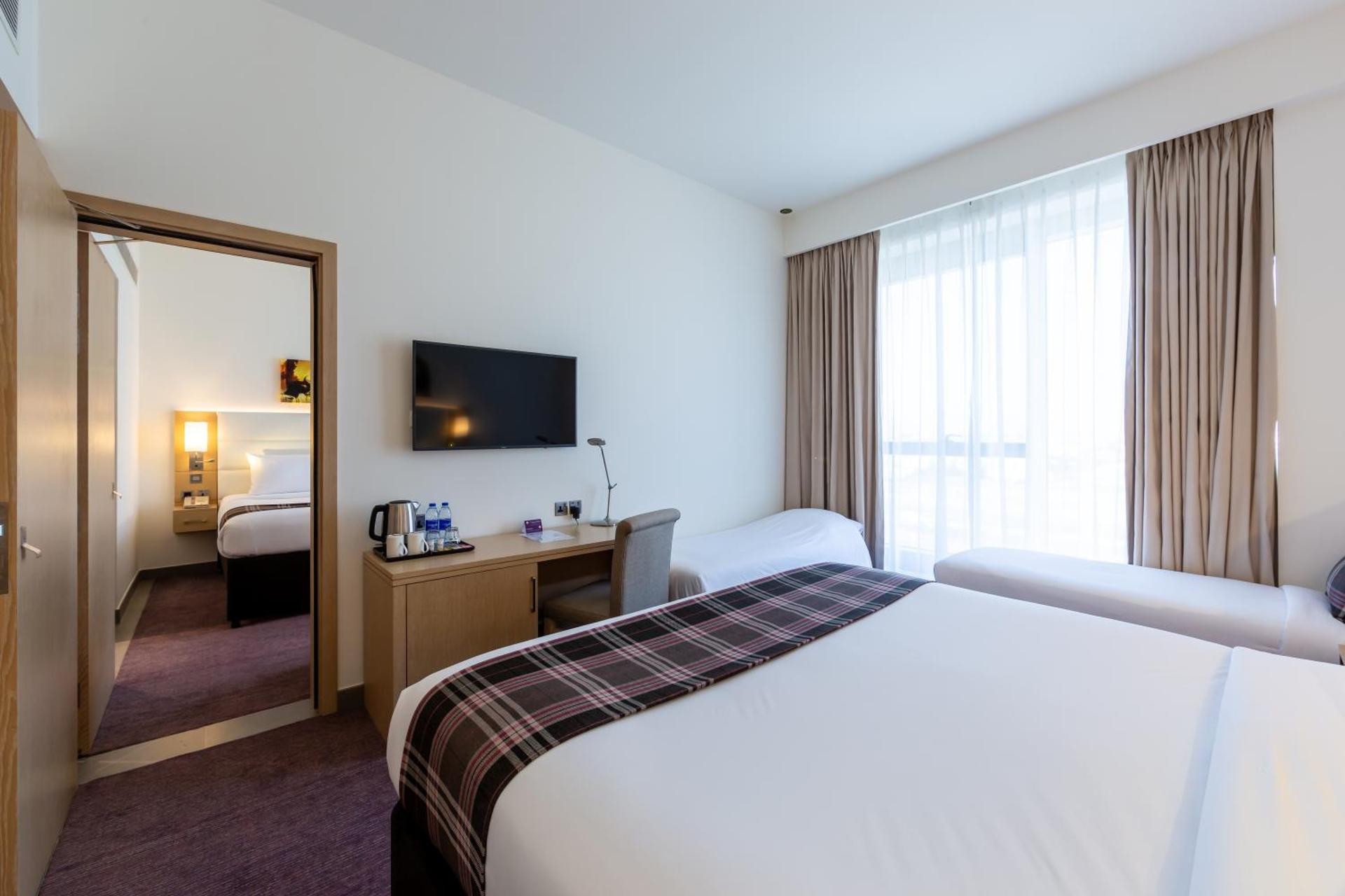 Premier Inn Dubai Dragon Mart - Photo 45