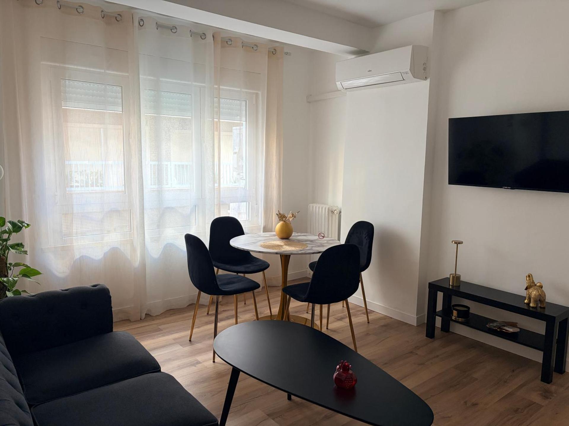 Apartamento Centro Ancha de Gracia - Photo 2