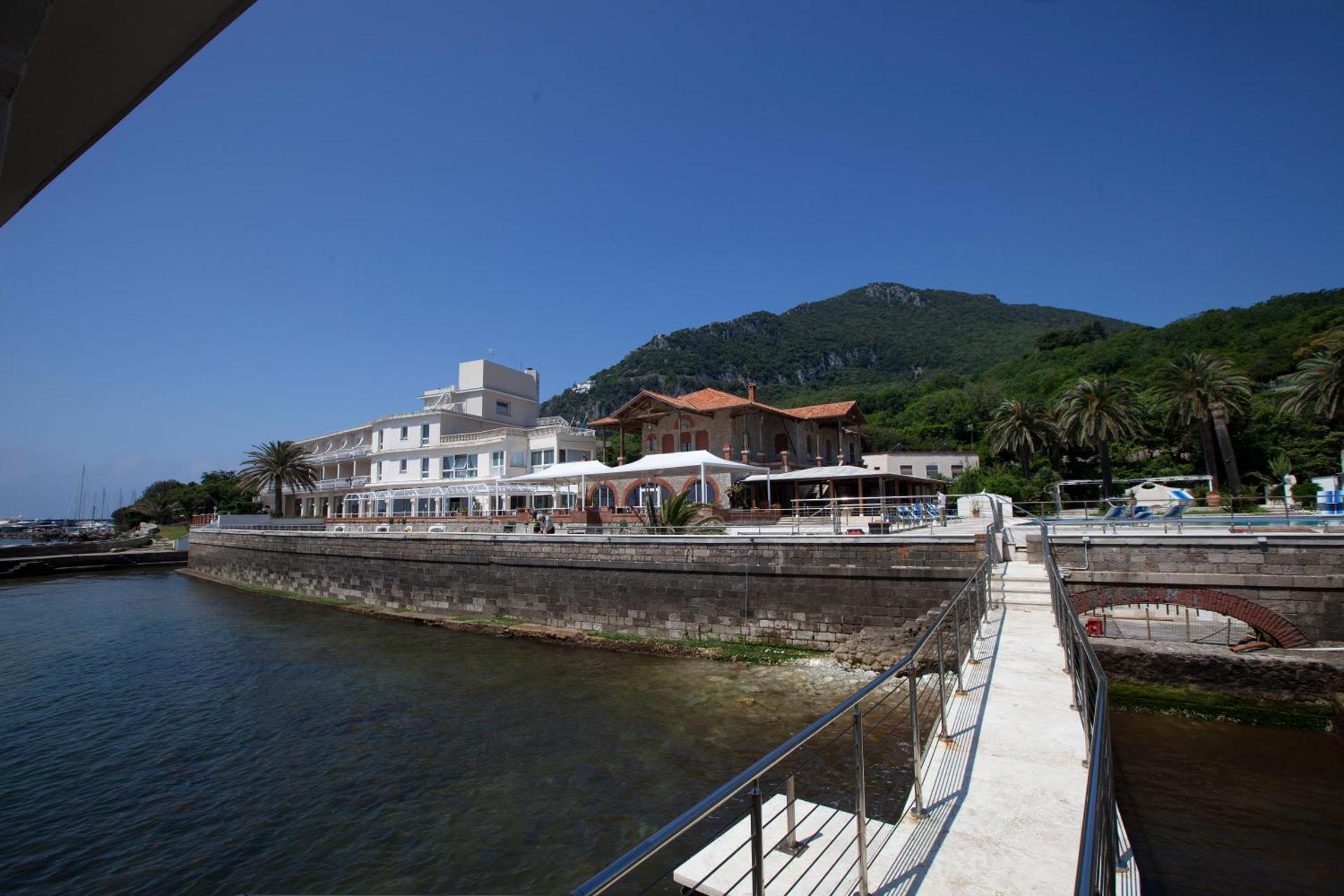 Hotel Ristorante Maga Circe - Photo 211