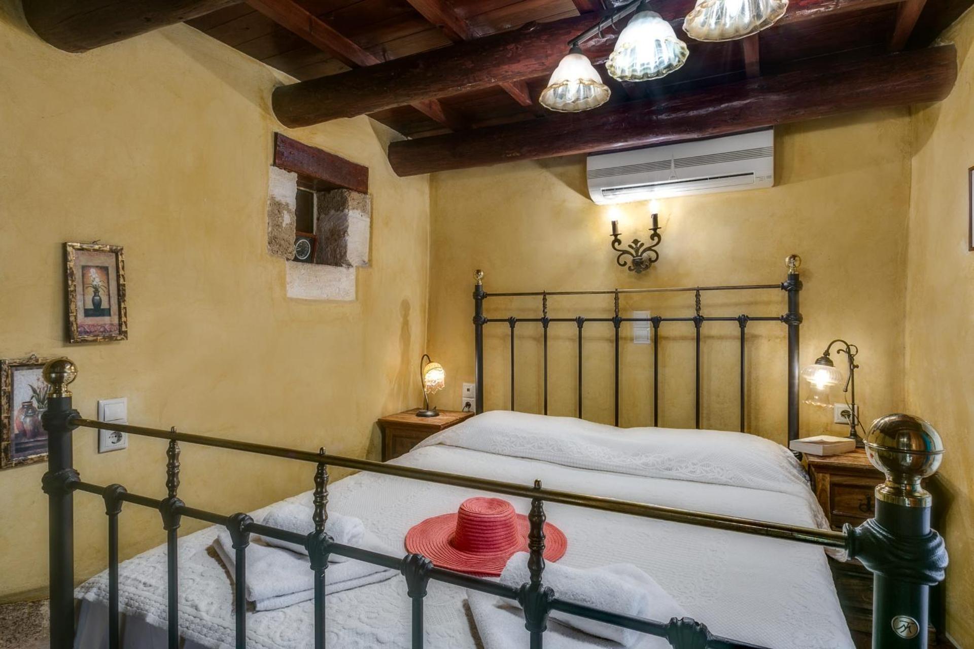 Ifigenia Rooms - Photo 4