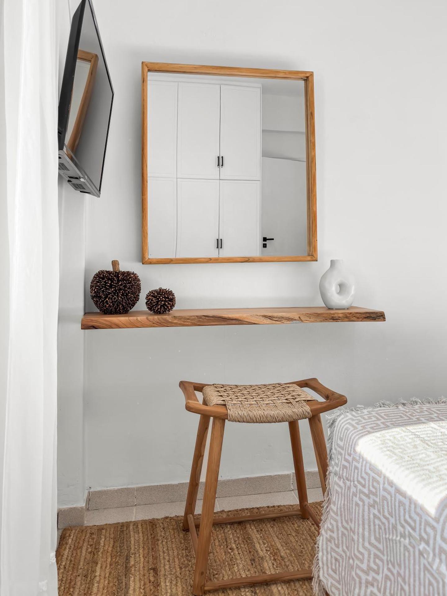 Lithi Stylish Apartments- Eco Luxury Suite - Photo 20