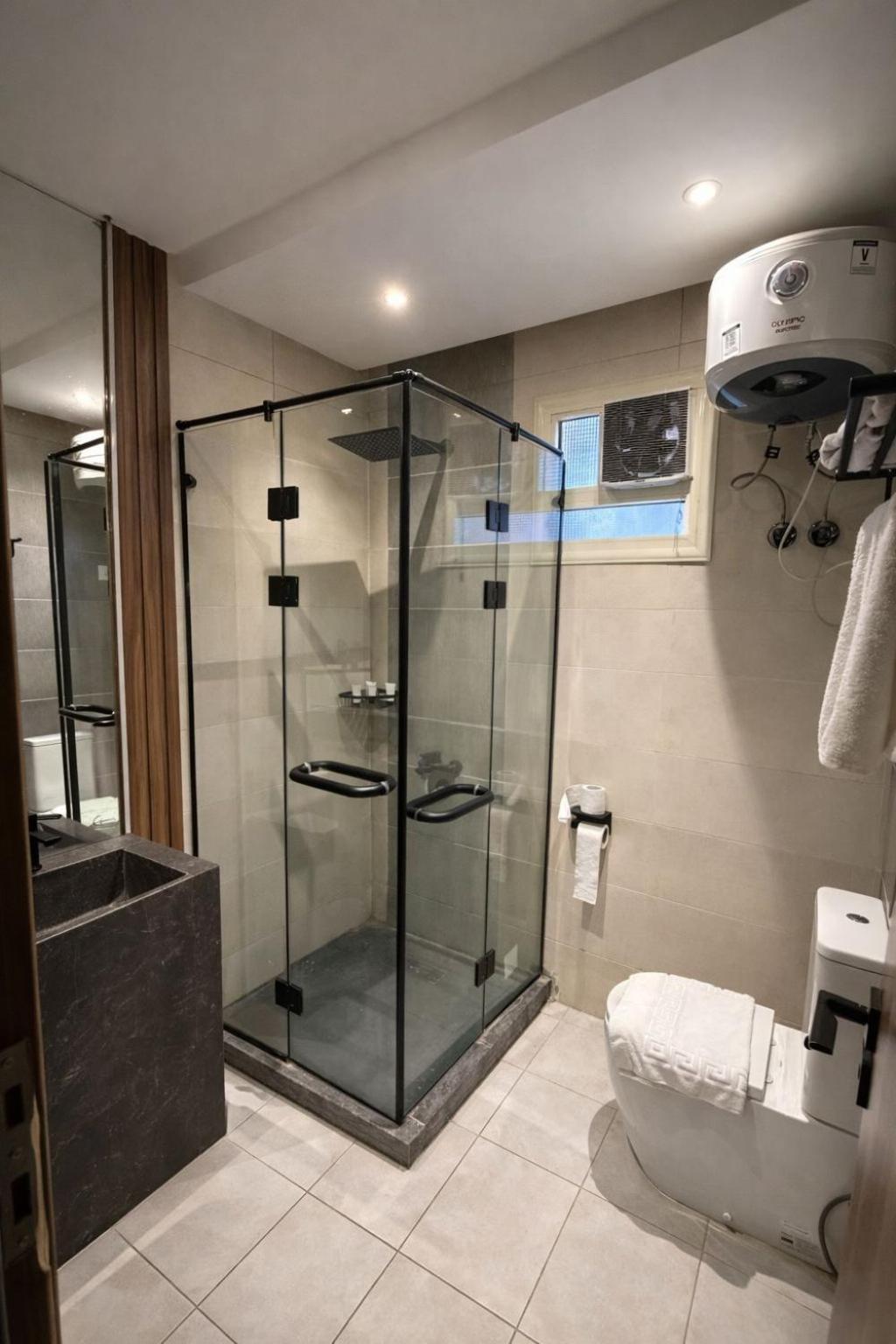 Golden Pyramids Crown - Photo 36