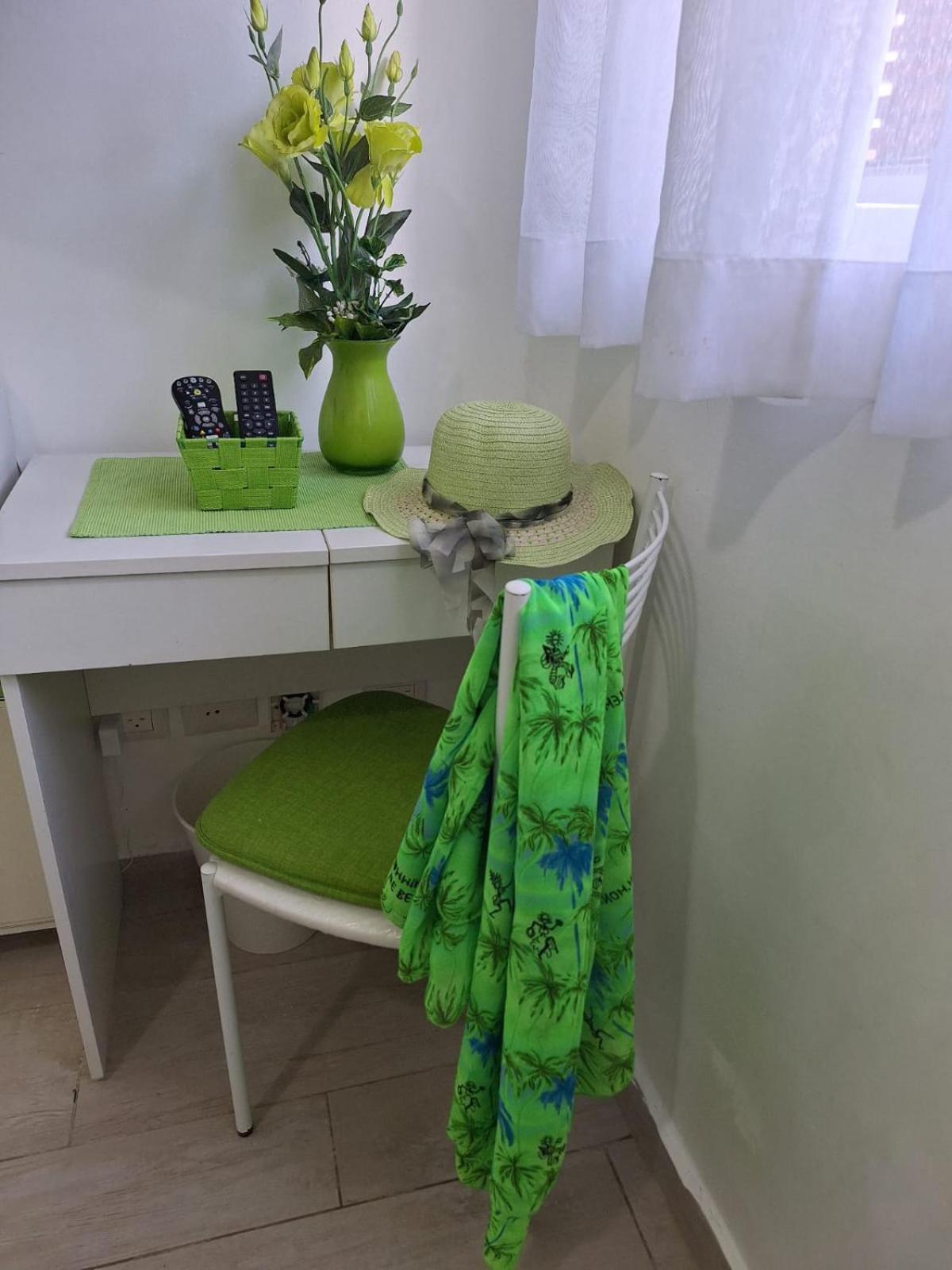 PASSION DEL CARIBE - CORAL VILLAGE 1 - modern and fully equipped apartments & suites in residence with pool and 24 hour security, close the beach, shops, bars, restaurants & entertainment - Photo 21