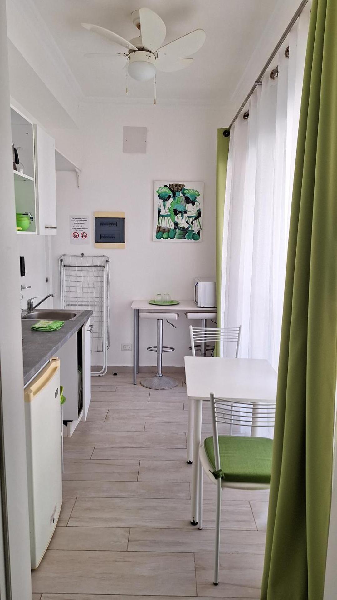 PASSION DEL CARIBE - CORAL VILLAGE 1 - modern and fully equipped apartments & suites in residence with pool and 24 hour security, close the beach, shops, bars, restaurants & entertainment - Photo 17