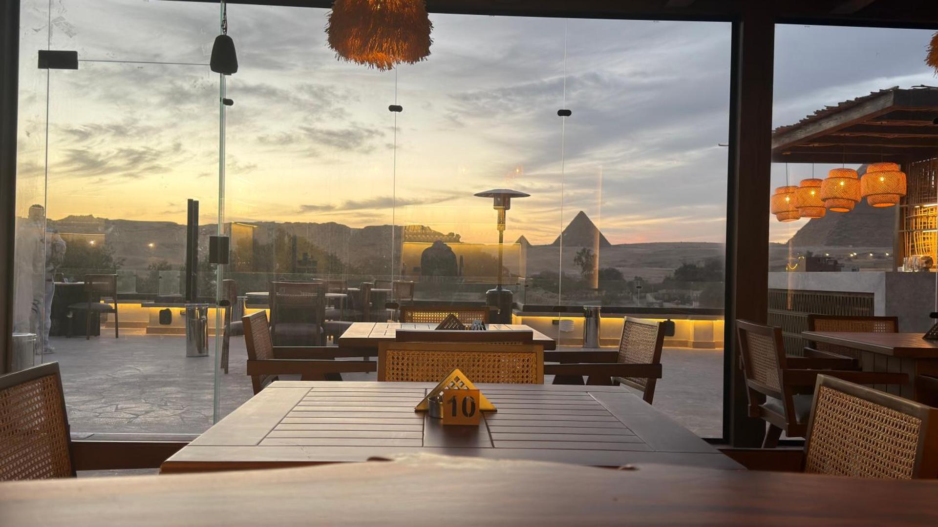 AMUNET Pyramids View Boutique Hotel with Pool and Rooftop Jacuzzi - Photo 3