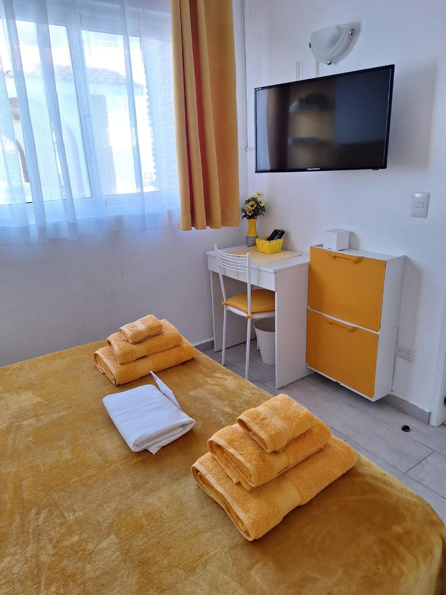 PASSION DEL CARIBE - CORAL VILLAGE 1 - modern and fully equipped apartments & suites in residence with pool and 24 hour security, close the beach, shops, bars, restaurants & entertainment - Photo 32