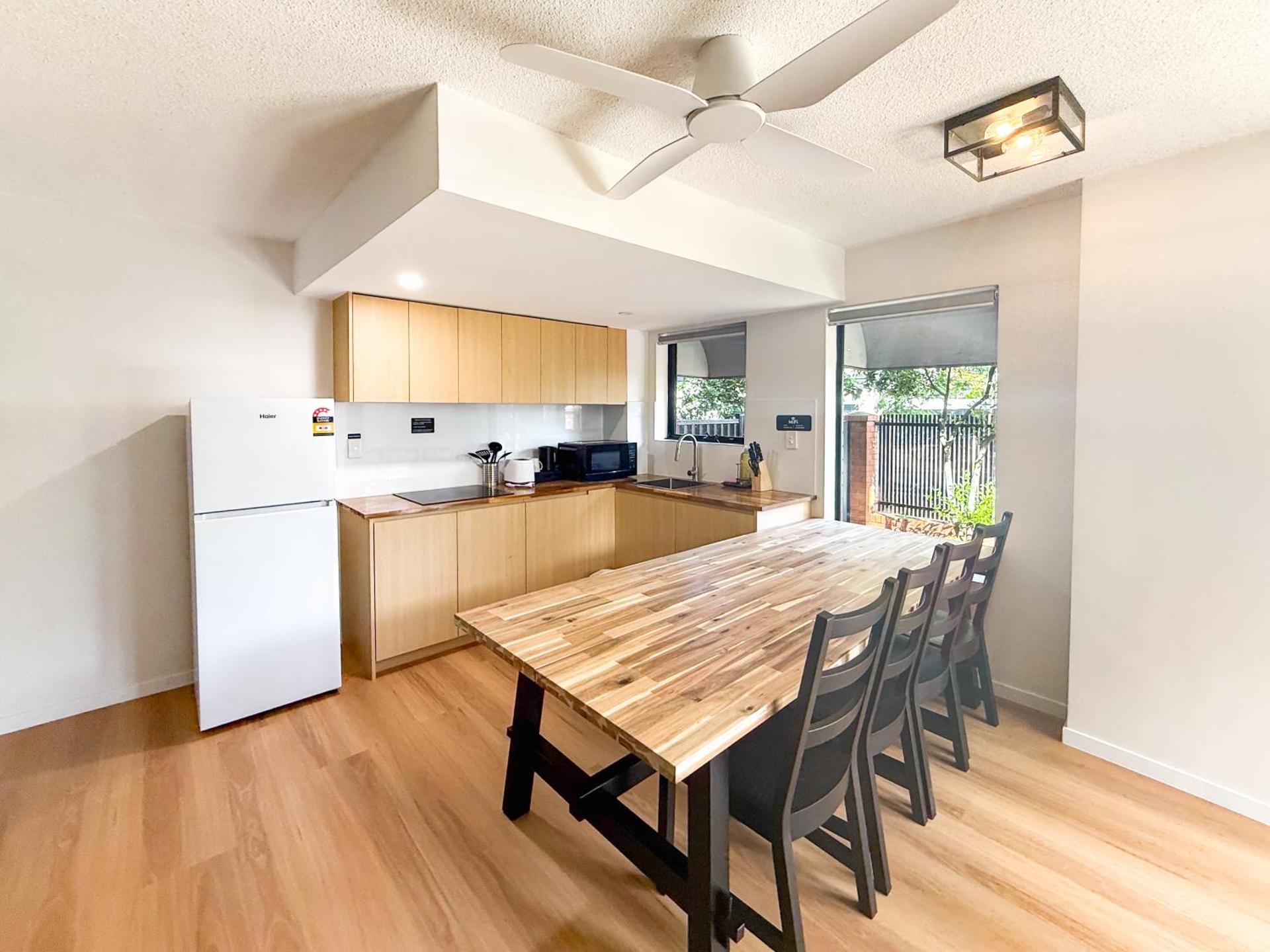 Spring Hill Inn - Photo 2