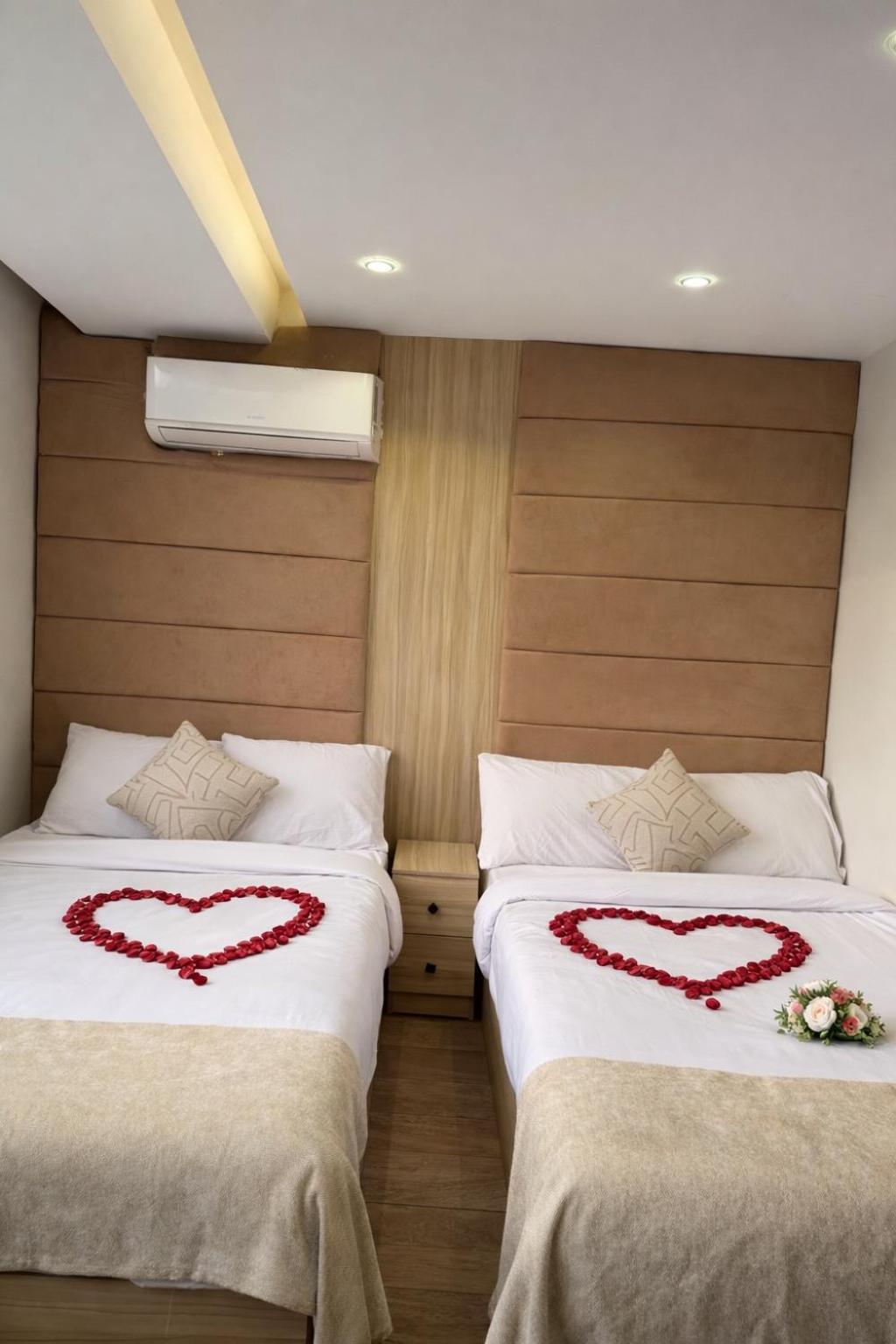 Golden Pyramids Crown - Photo 47