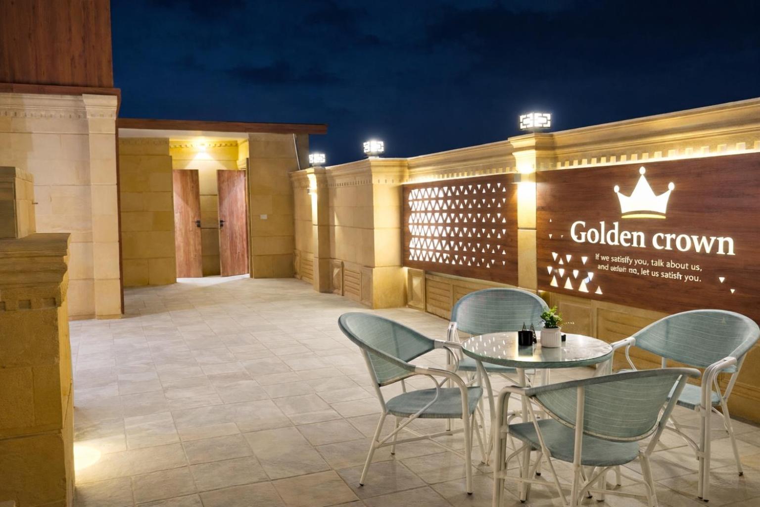 Golden Pyramids Crown - Photo 22