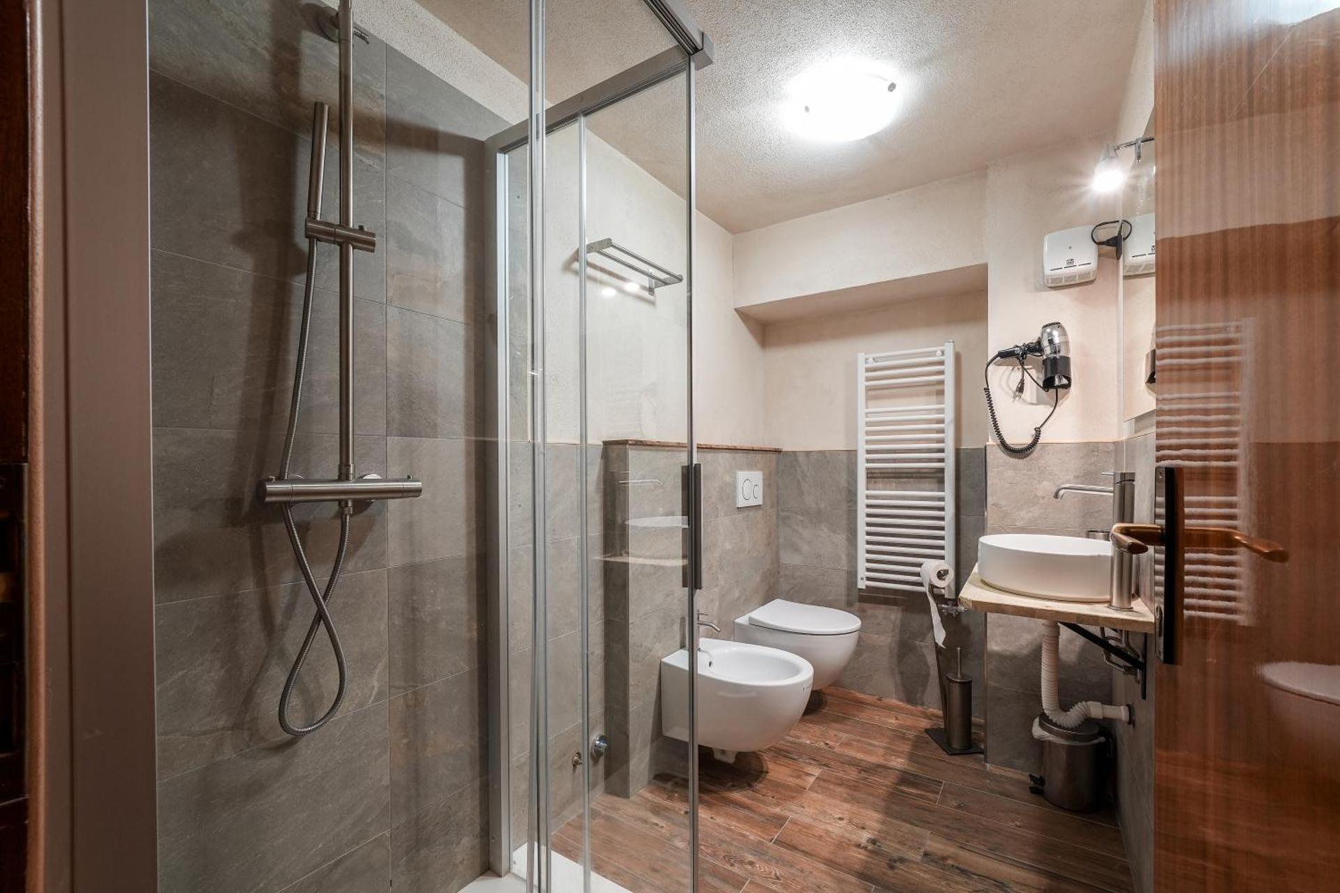 Hotel Jumeaux - Photo 31