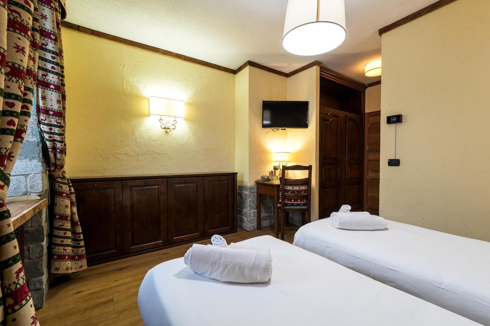 Hotel Jumeaux - Photo 29