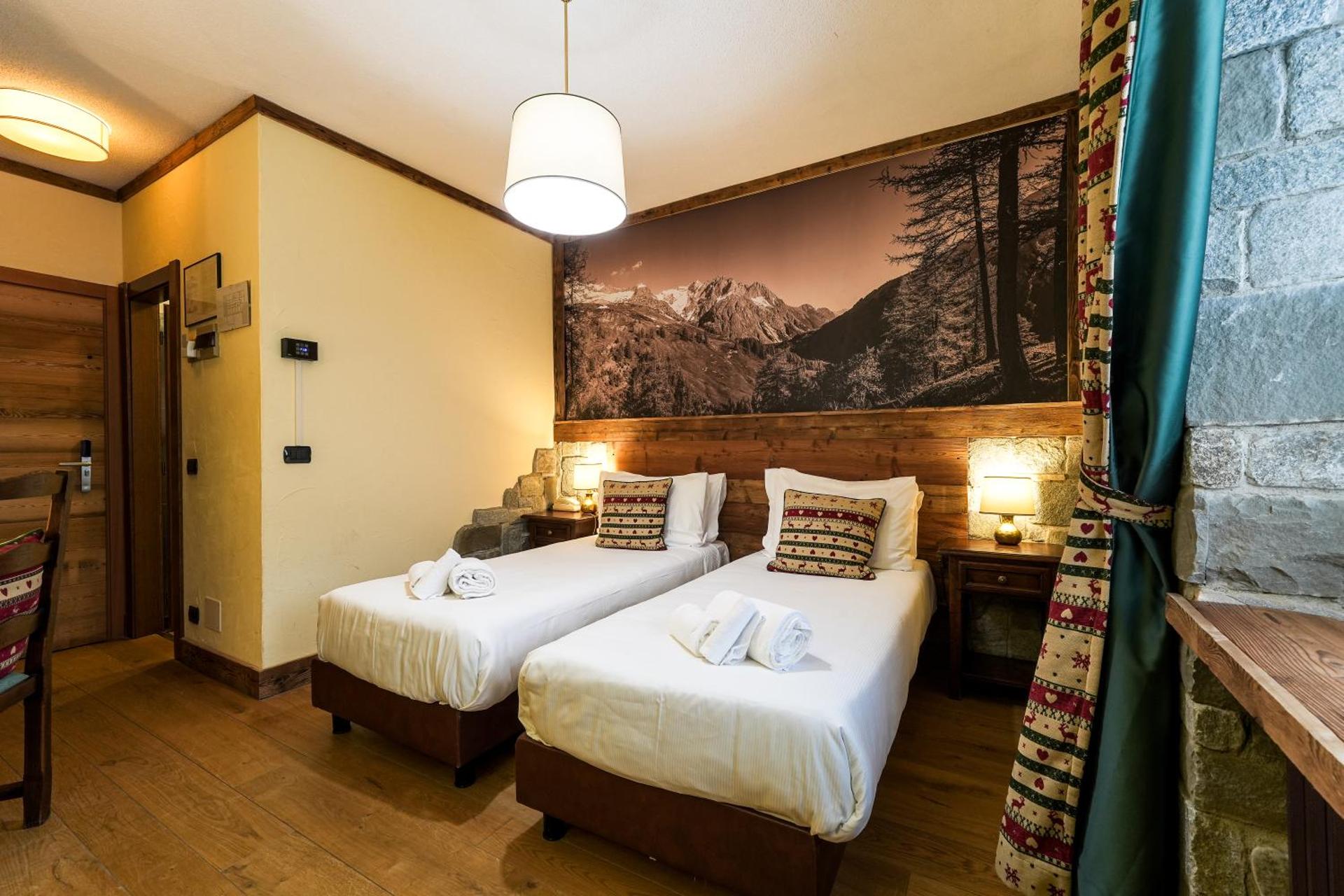 Hotel Jumeaux - Photo 28