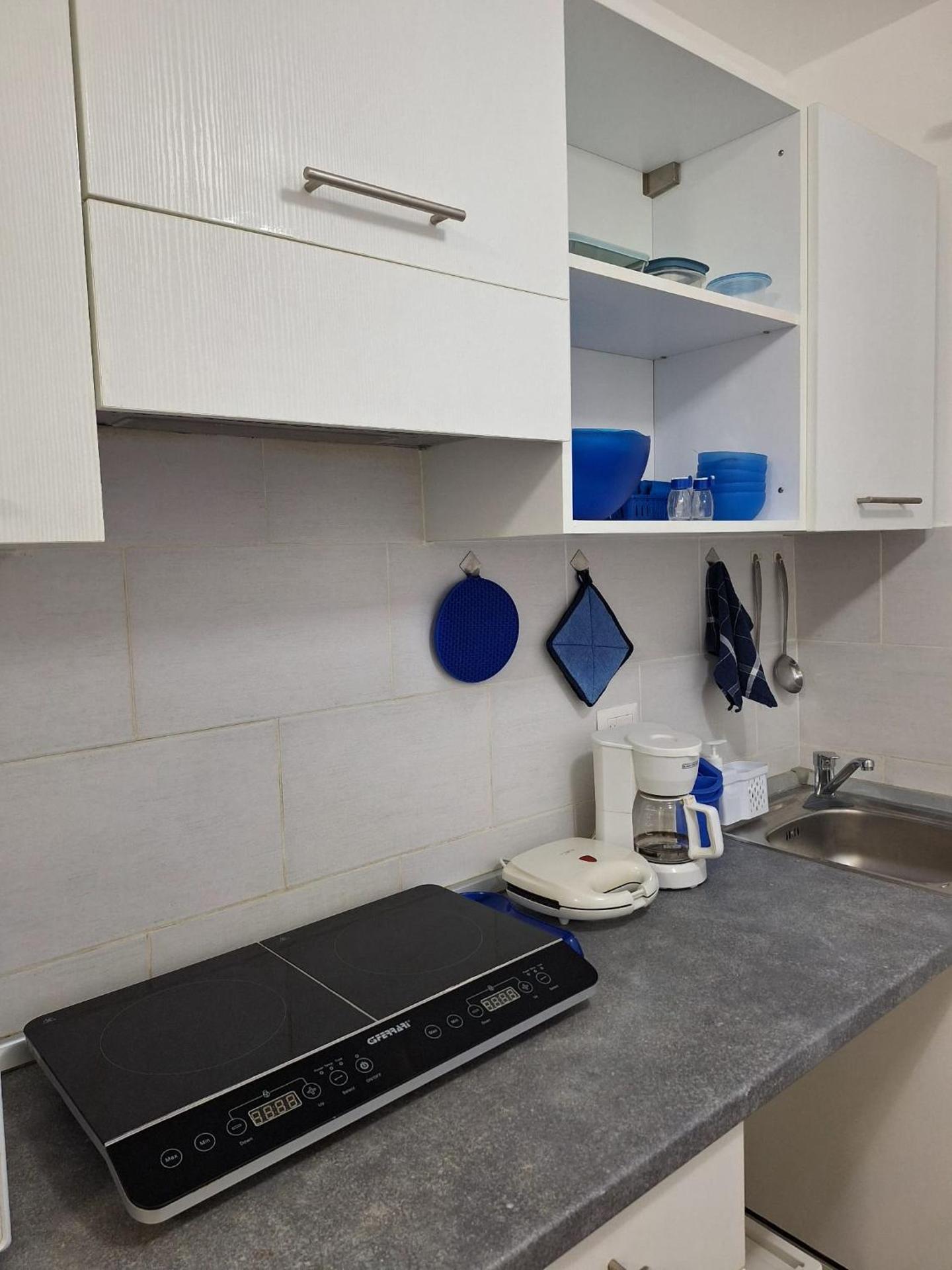 PASSION DEL CARIBE - CORAL VILLAGE 1 - modern and fully equipped apartments & suites in residence with pool and 24 hour security, close the beach, shops, bars, restaurants & entertainment - Photo 81