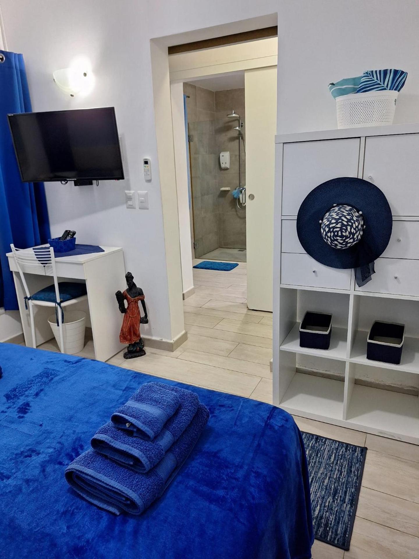 PASSION DEL CARIBE - CORAL VILLAGE 1 - modern and fully equipped apartments & suites in residence with pool and 24 hour security, close the beach, shops, bars, restaurants & entertainment - Photo 74