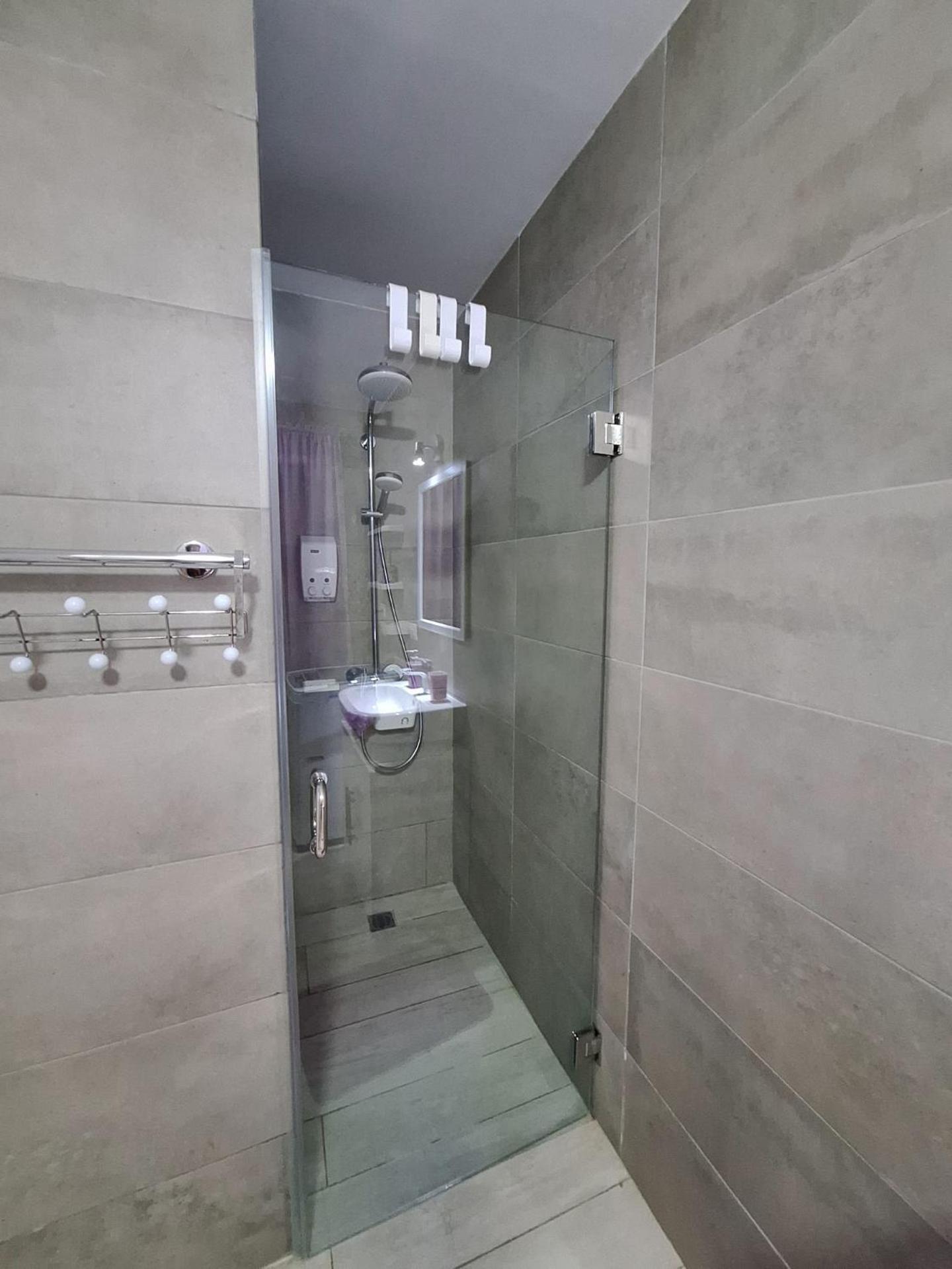 PASSION DEL CARIBE - CORAL VILLAGE 1 - modern and fully equipped apartments & suites in residence with pool and 24 hour security, close the beach, shops, bars, restaurants & entertainment - Photo 127