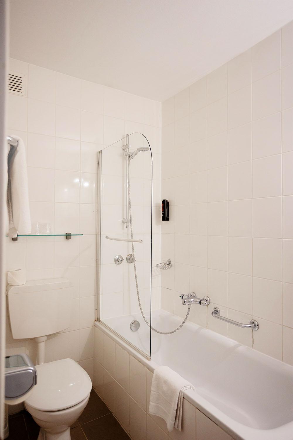 Hotel Nymphenburg City - München - Photo 34