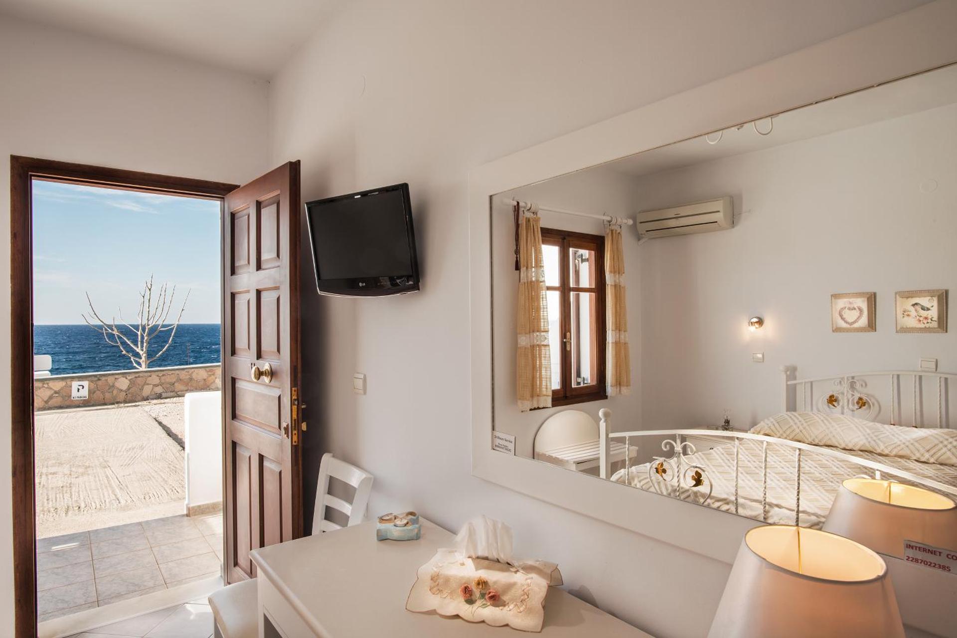 Double or Twin Room with Sea View