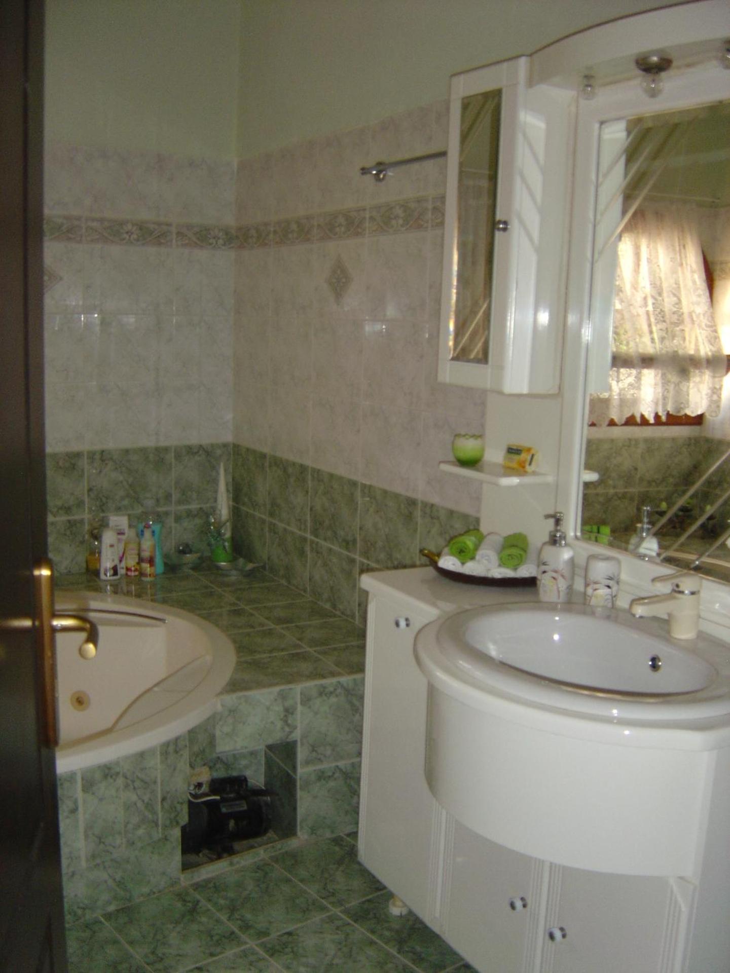 Castle By The Sea - Photo 149